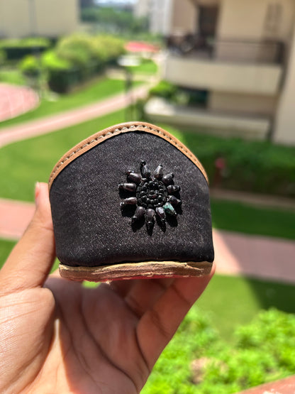 Pure Black Jutti
