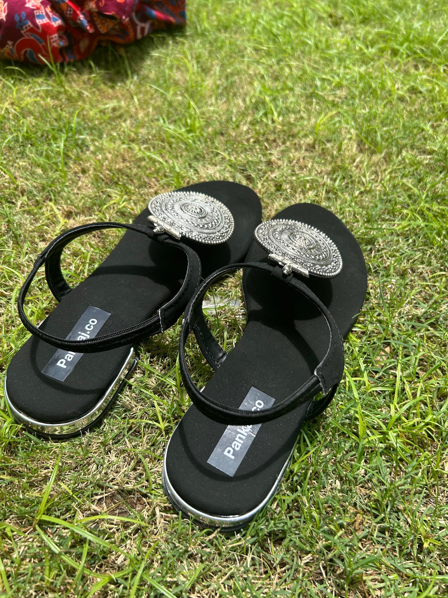 Sphinx Sandal (Black)