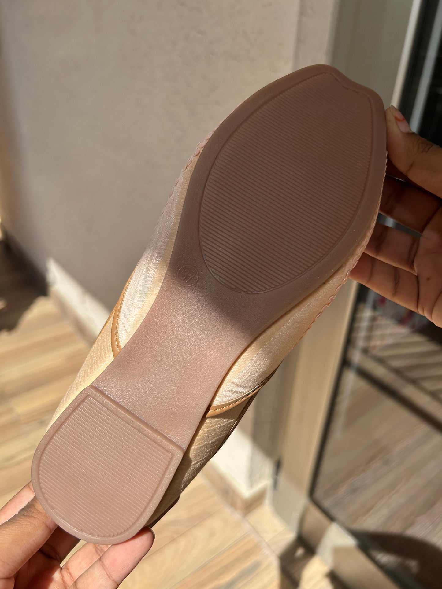 Baby Pink Sequence Jutti